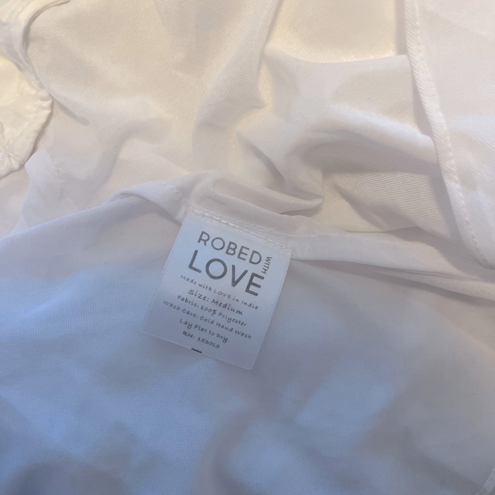 🤍✨ Robed With Love – “The Alanna” Bridal Robe- New with tags ✨🤍 - Picture 11 of 12